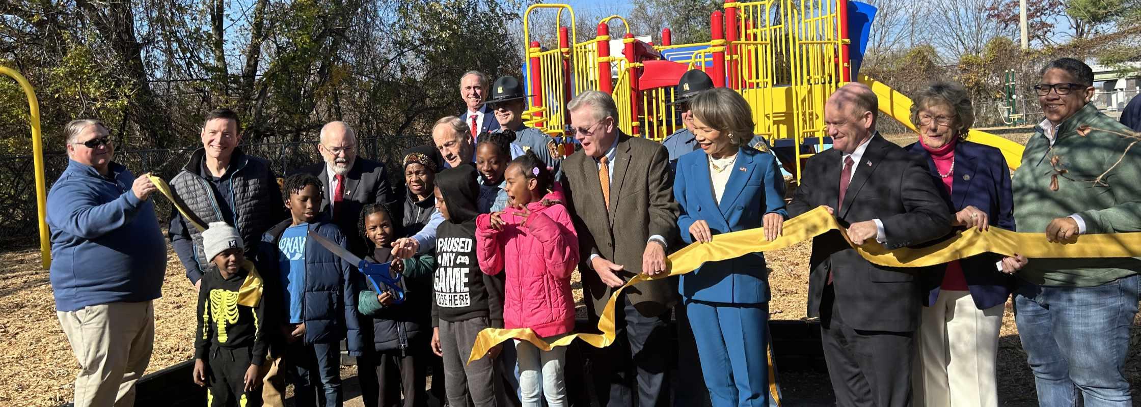 ribbon cutting at capitol park